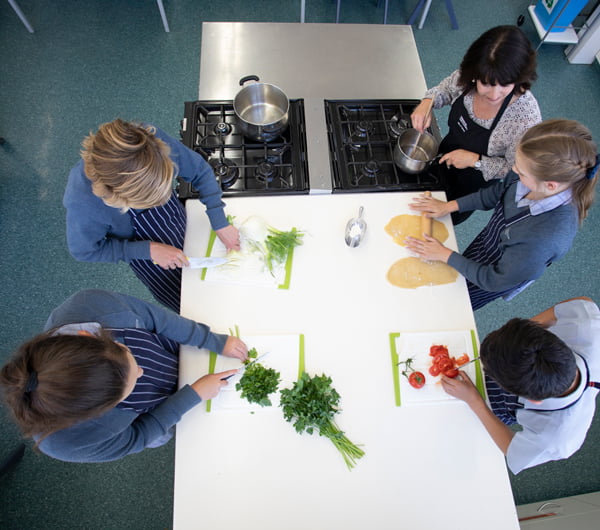 cornerstone3 Middle Schools years (7-9) focus on flexible and engaging, inquiry-based learning where the curriculum is built around “Big Ideas” that enable integration of subjects, whilst ensuring students develop deep literacy and numeracy understanding.